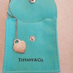 Return to Tiffany & Co heart tag pendant.